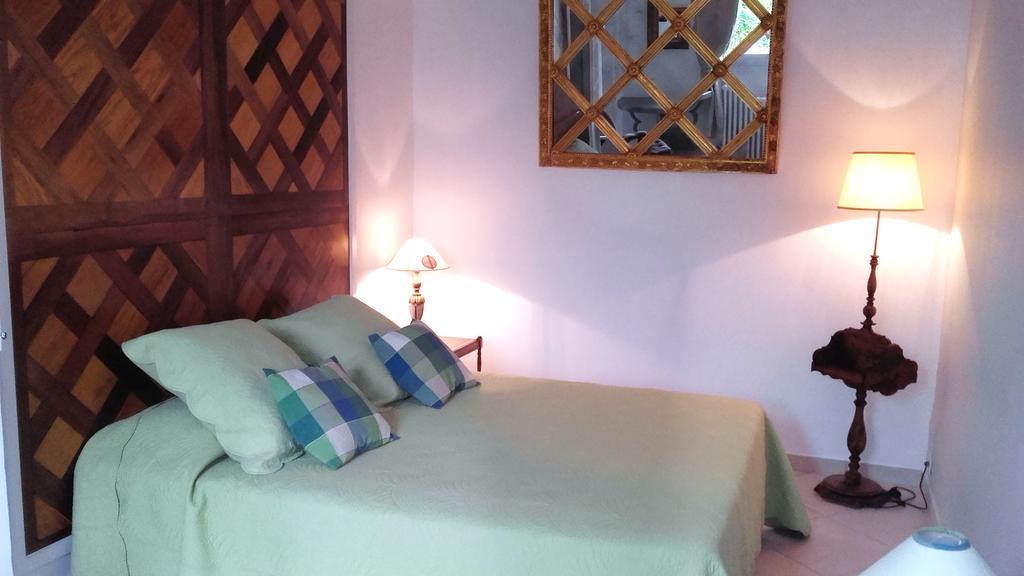 로쉐코르봉 Le Vieux Vauvert B&B 외부 사진